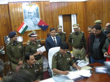 New DGP UP Shri Arun Kumar Gupta Taken Over Charge of Asias Largest Police Force